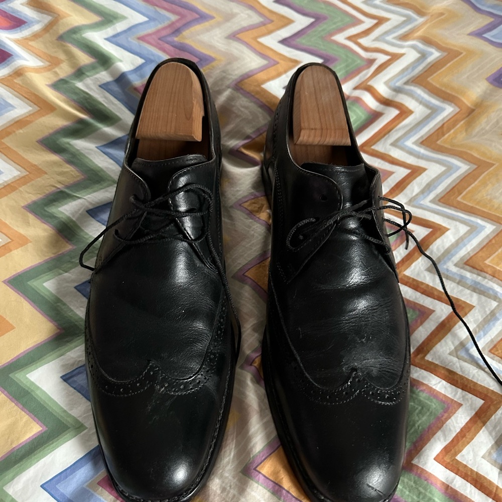 Men’s John Varvatos wing tip shoes